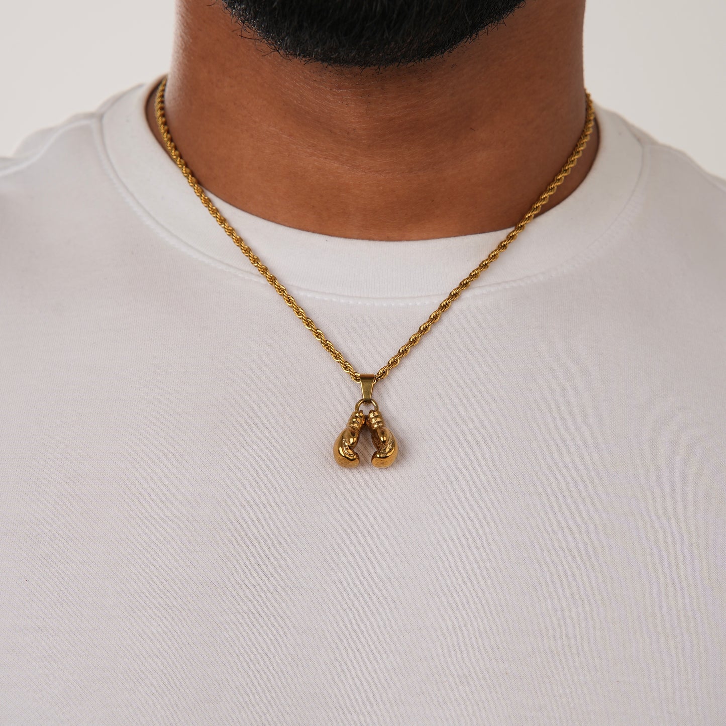 BOXING GLOVES NECKLACE GLD