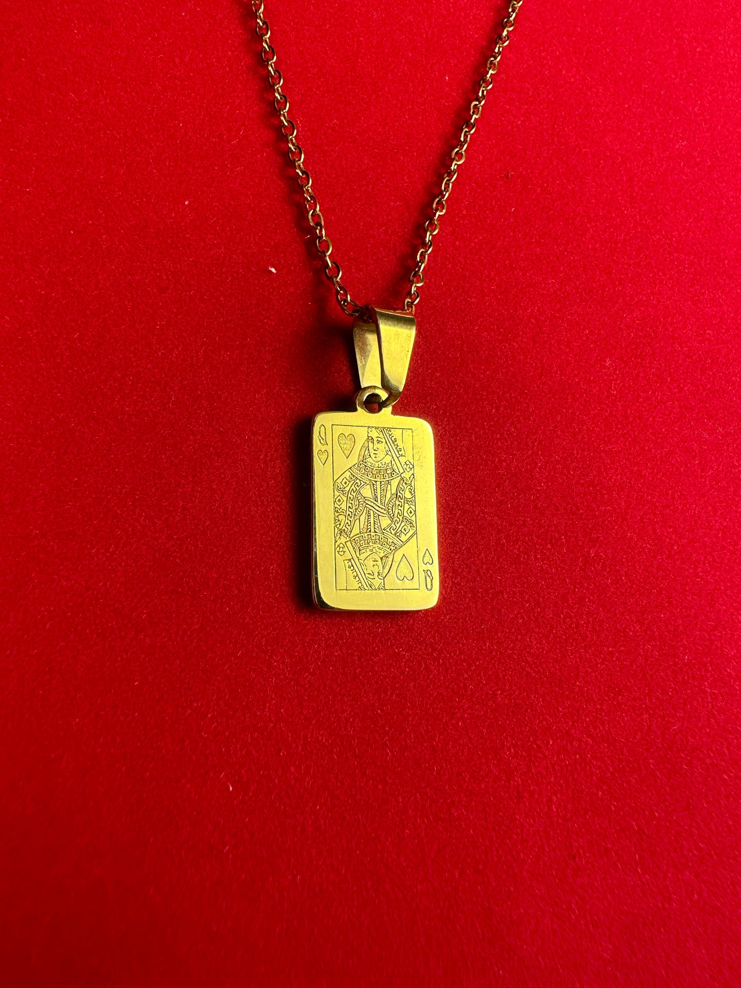 "QUEEN OF HEARTS" Gold