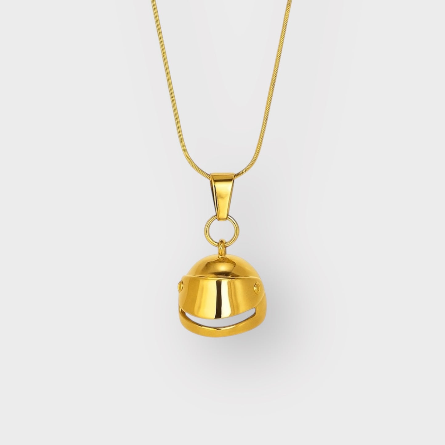 RACING HELMET NECKLACE GLD