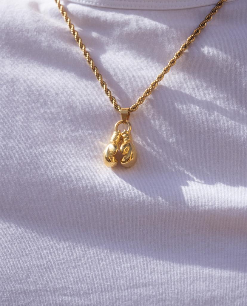 BOXING GLOVES NECKLACE GLD