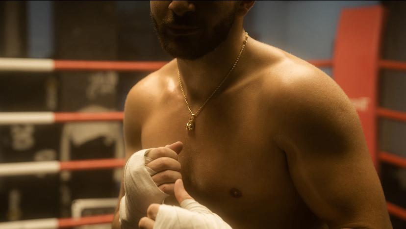 BOXING GLOVES NECKLACE GLD
