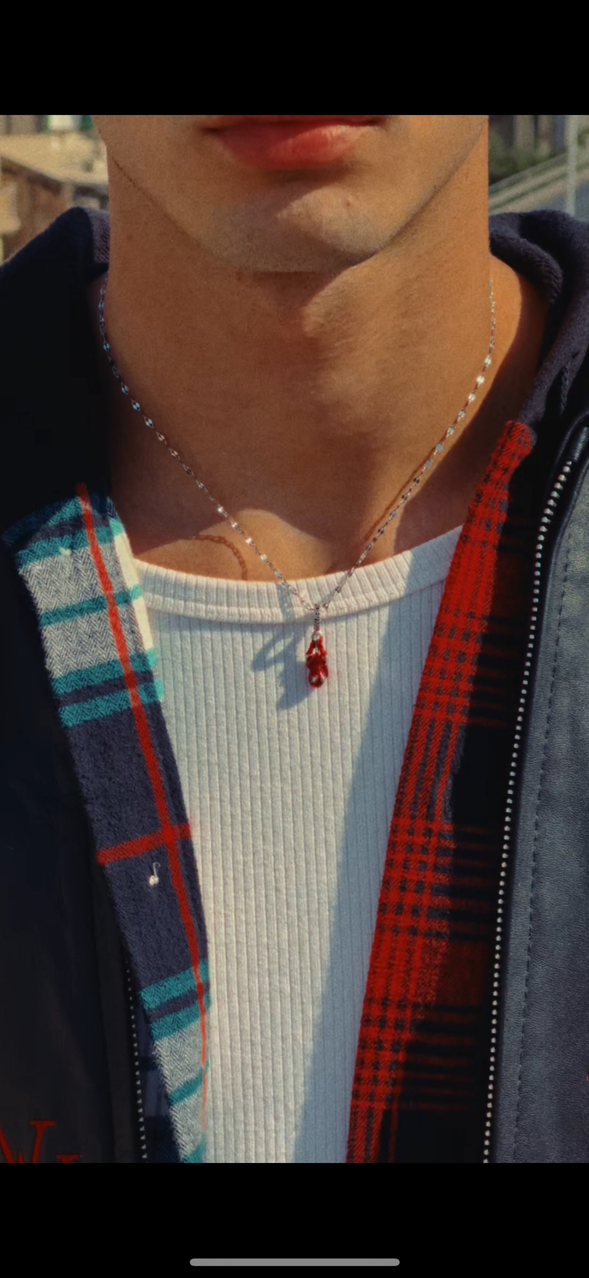 Hanging Spidey Necklace Silver