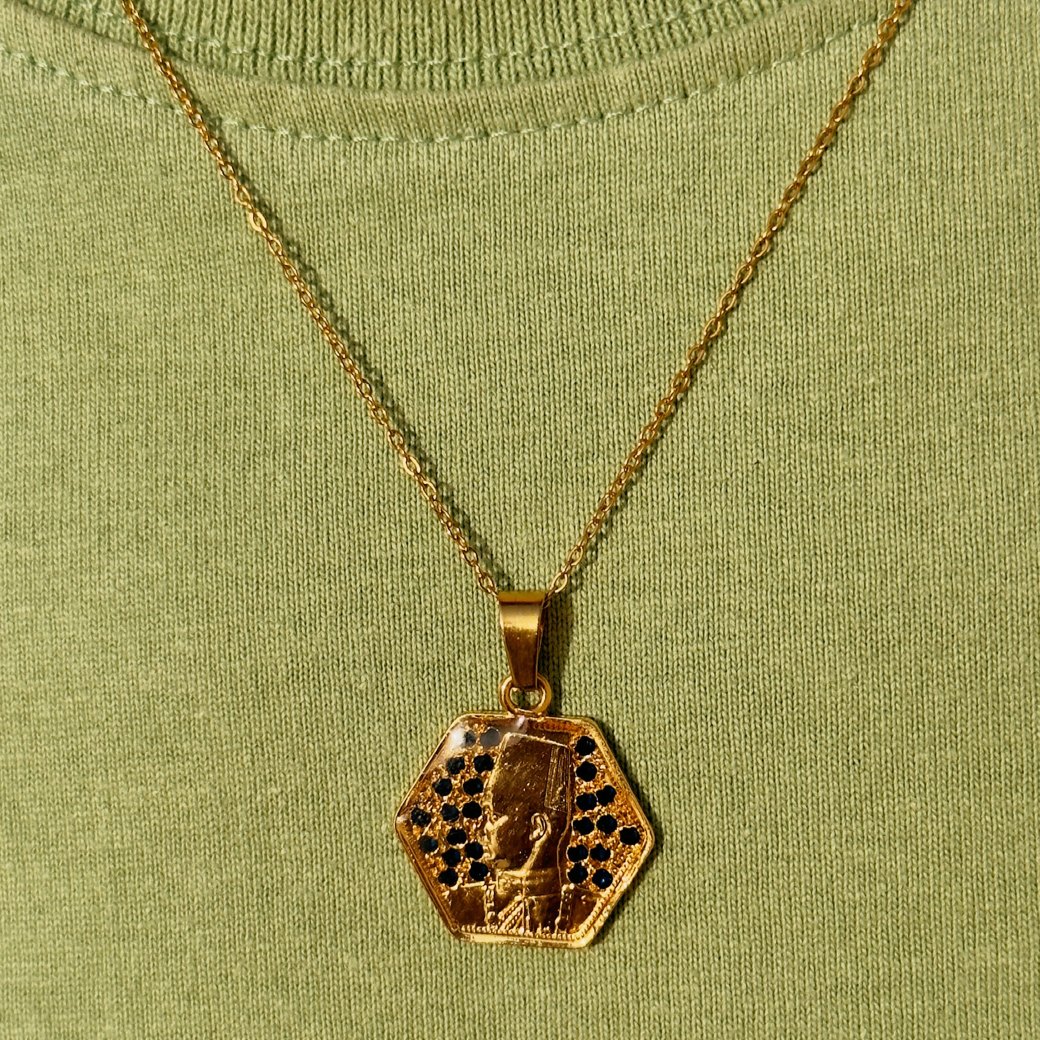 Sapphire King Farouk gold