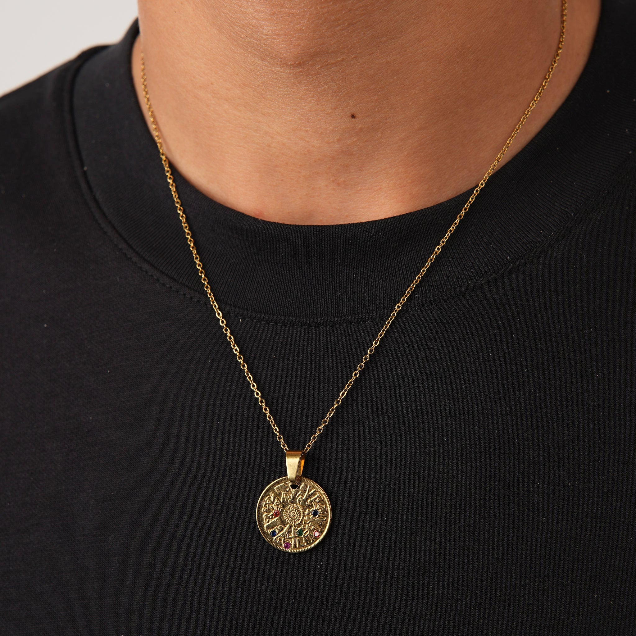 Dome Gemstones Necklace Gold