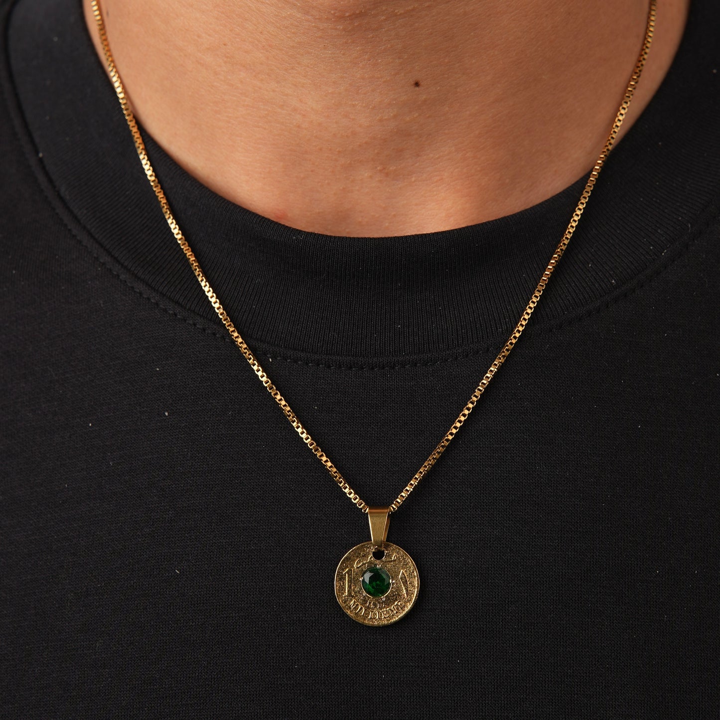 Emerald Millieme Necklace Gold